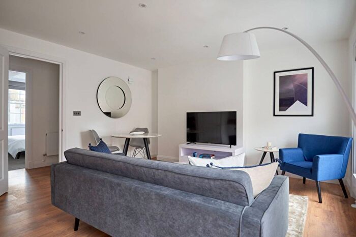 1 Bedroom Flat To Rent In Inverness Mews, Queensway, London, W2