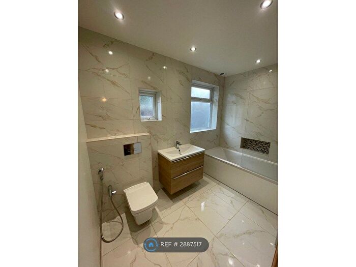 3 Bedroom Bungalow To Rent In Ravensbury Avenue, Morden, SM4