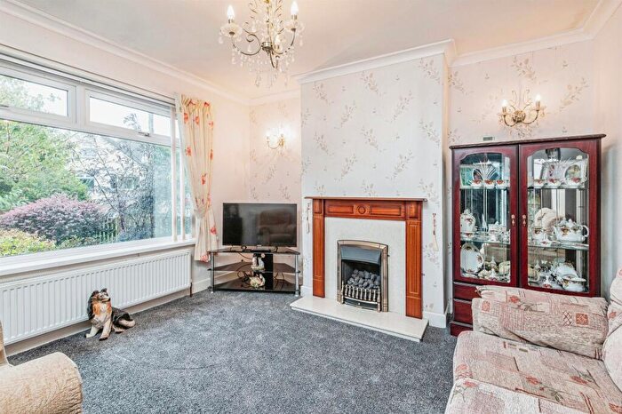 2 Bedroom Semi-Detached Bungalow For Sale In Mostyn Grove, Bradford, BD6
