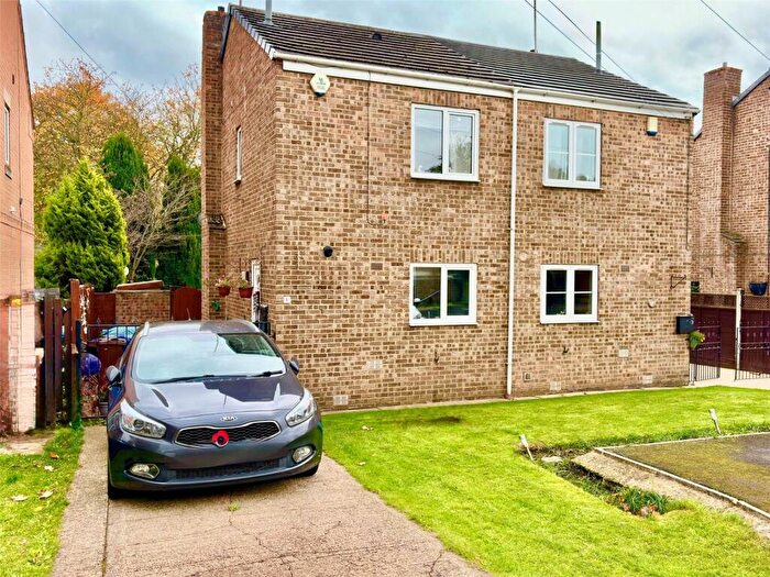 2 Bedroom Semi Detached House For Sale In Riverside Close, Darfield, Barnsley, South Yorkshire, S73