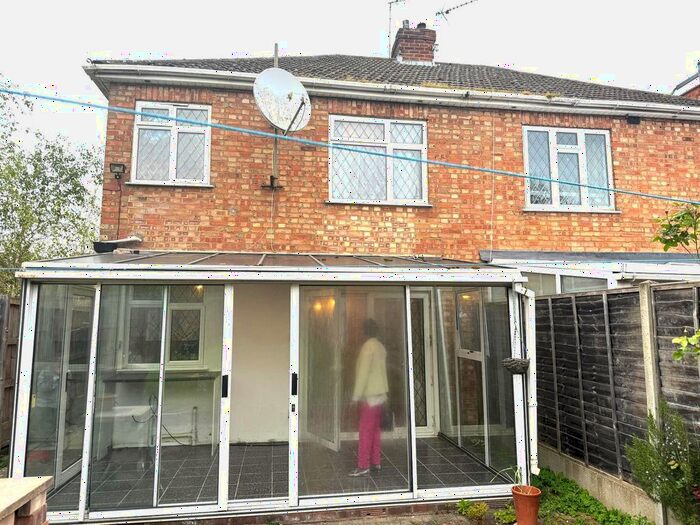 3 Bedroom Semi-Detached House To Rent In Sutton Court Road, Uxbridge, UB10