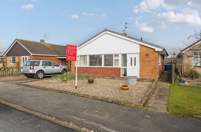 3 Bedroom Detached Bungalow For Sale In Meadow Bank Avenue, Fiskerton, Lincoln, LN3