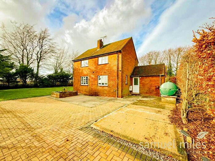 3 Bedroom Detached House To Rent In Field View, Broad Hinton, Wiltshire, SN4