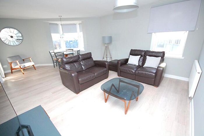 2 Bedroom Flat To Rent In Berry Street, City Centre, Aberdeen, AB25