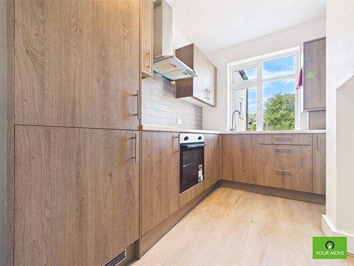 2 Bedroom Flat To Rent In Hornchurch Road, Hornchurch, RM11