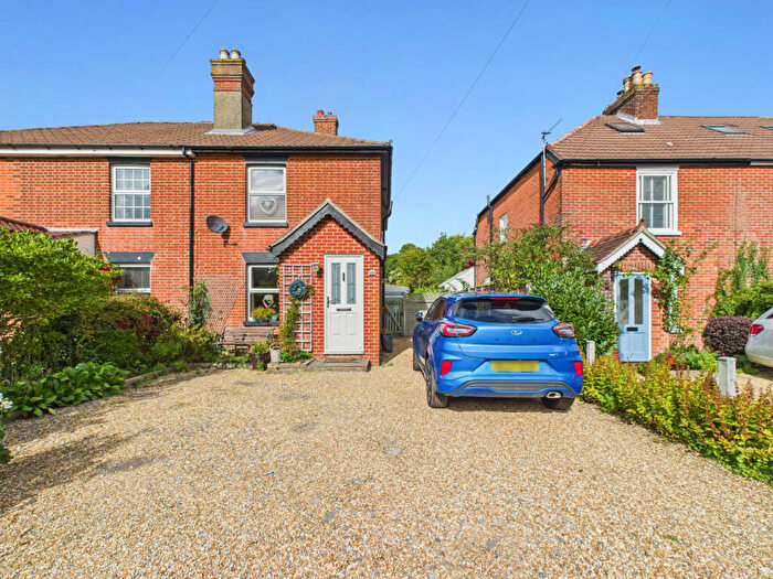 3 Bedroom Semi-Detached House For Sale In Heath Road, Locks Heath, Southampton, SO31