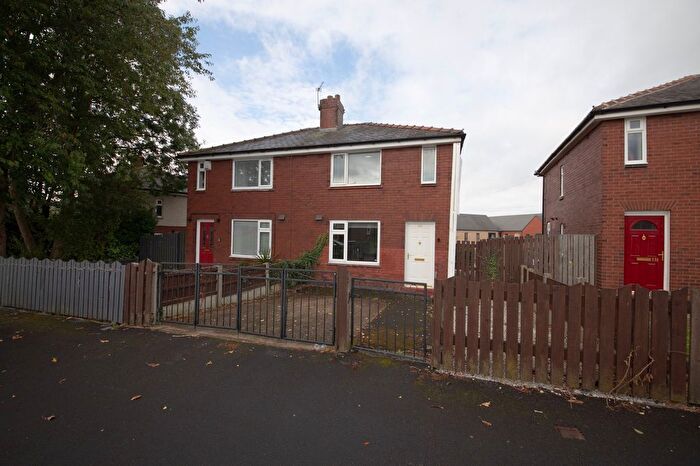 3 Bedroom Semi-Detached House To Rent In Acacia Crescent, Wigan, WN6