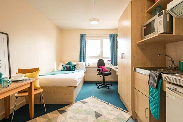 Studio To Rent In Creek Road, London, SE8