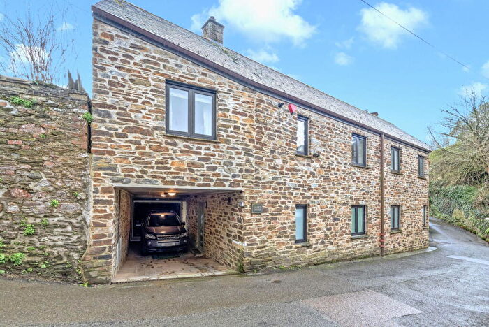 3 Bedroom Semi-Detached House For Sale In Back Street, Modbury, PL21