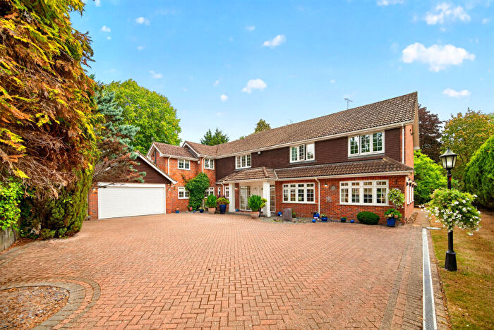4 Bedroom Detached House For Sale In One Pin Lane Farnham Common, Buckinghamshire, SL2