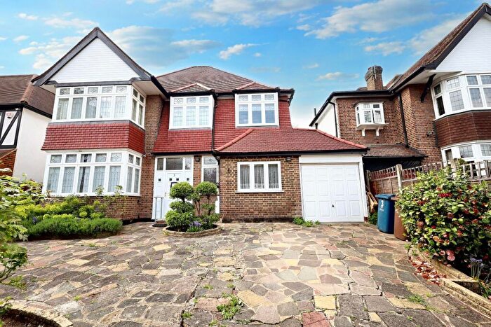 7 Bedroom Detached House For Sale In Dukes Avenue, Edgware, Middlesex, HA8