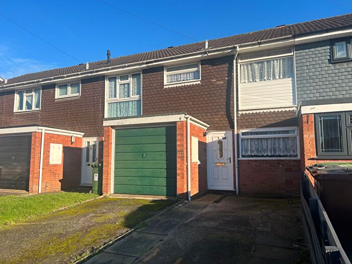 3 Bedroom Flat To Rent In Welbury Gardens, Wolverhampton, WV6