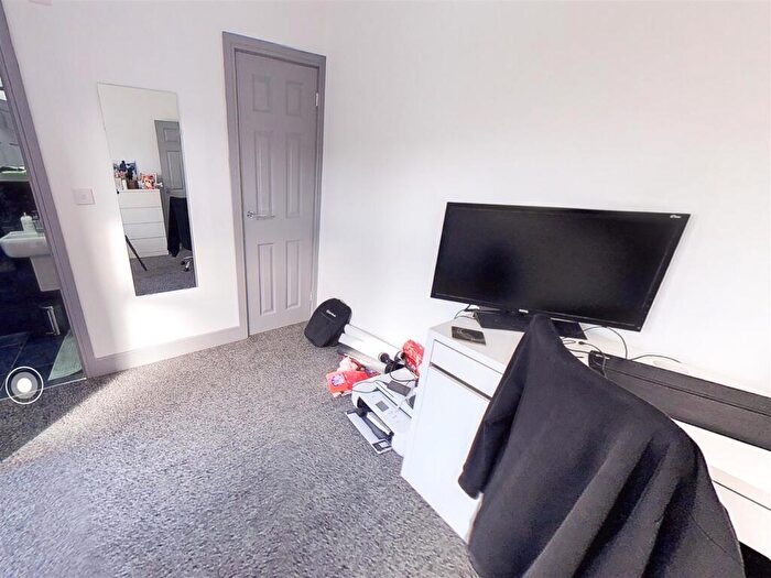 6 Bedroom House To Rent In Teignmouth Road, Birmingham, West Midlands, B29