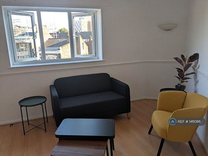 2 Bedroom Flat To Rent In Bonner Road, London, E2