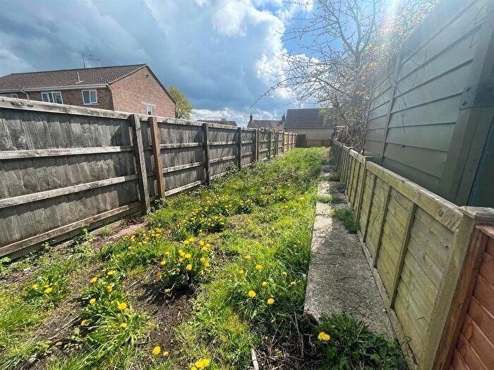 2 Bedroom Cottage For Sale In Lyme Road, Crewkerne, TA18