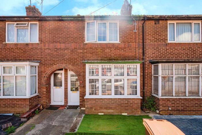 2 Bedroom Terraced House For Sale In Connaught Road, Luton, Bedfordshire, England, LU4