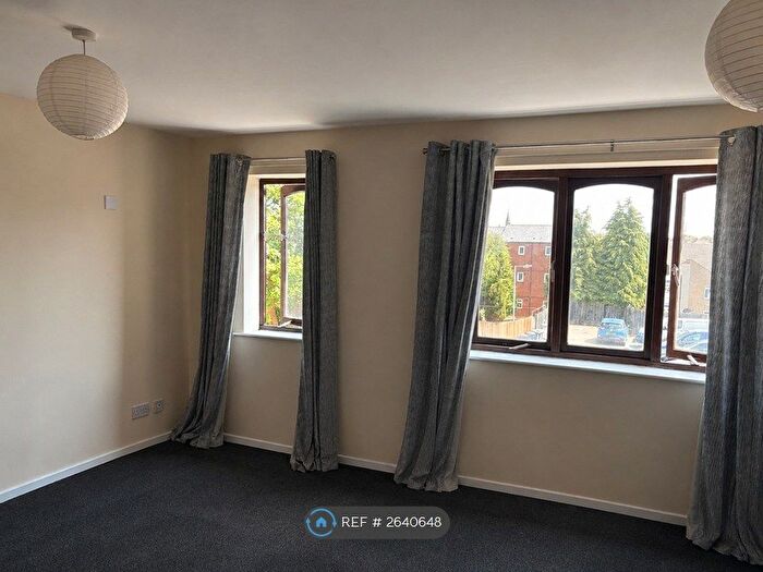 1 Bedroom Flat To Rent In Thorngate St, Kettering, NN16