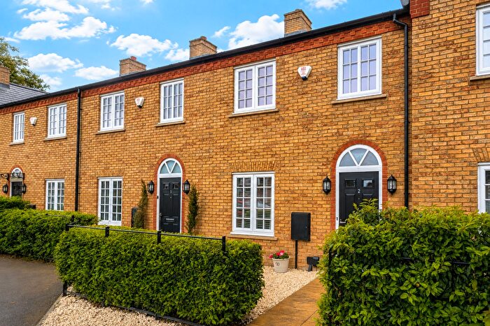 3 Bedroom Terraced House To Rent In High Street, Fenstanton, PE28