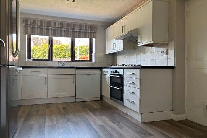 5 Bedroom Property To Rent In Mill Rise, Robertsbridge, TN32