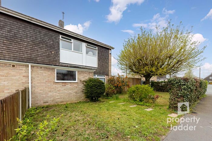 3 Bedroom Semi Detached House For Sale In Three Corner Drive, Old Catton, Norwich, NR6