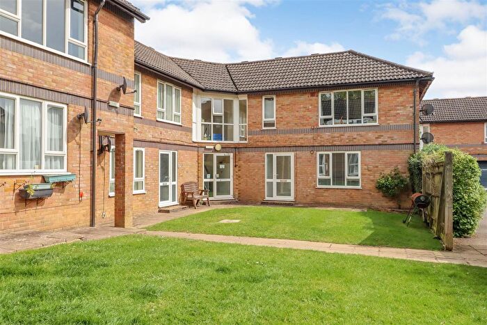 1 Bedroom Maisonette For Sale In Station Road, Southwater, Horsham, RH13