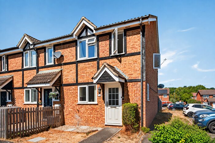 3 Bedroom Terraced House For Sale In Statham Court, Binfield, Bracknell, RG42