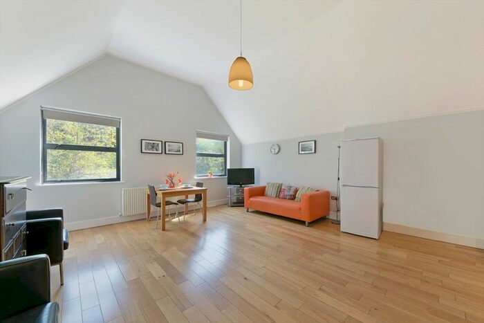 1 Bedroom Flat To Rent In Chatsworth Road, Croydon, CR0