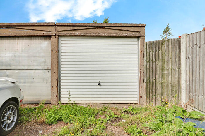 Garage / Parking To Rent In Marine Avenue, Leigh On Sea, SS9