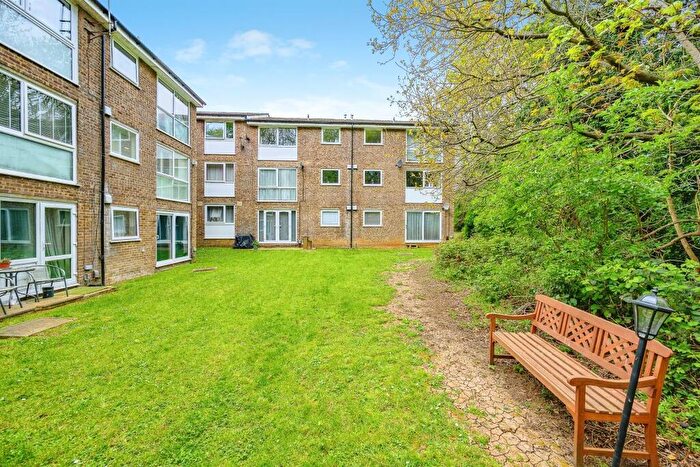 2 Bedroom Apartment For Sale In Ashby Court, Hemel Hempstead, HP2