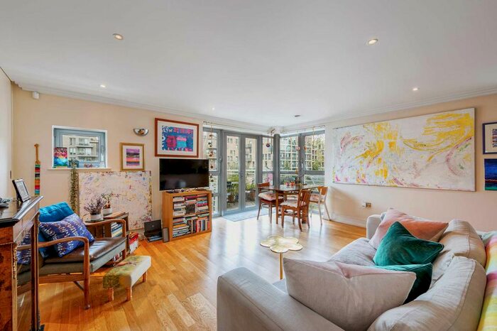 2 Bedroom Flat To Rent In Adams Quarter, Brentford, TW8