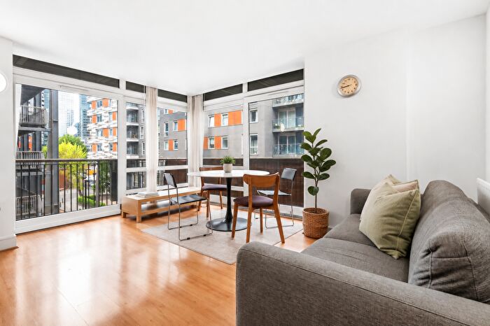 2 Bedroom Flat For Sale In Moore House, Canary Wharf, E14