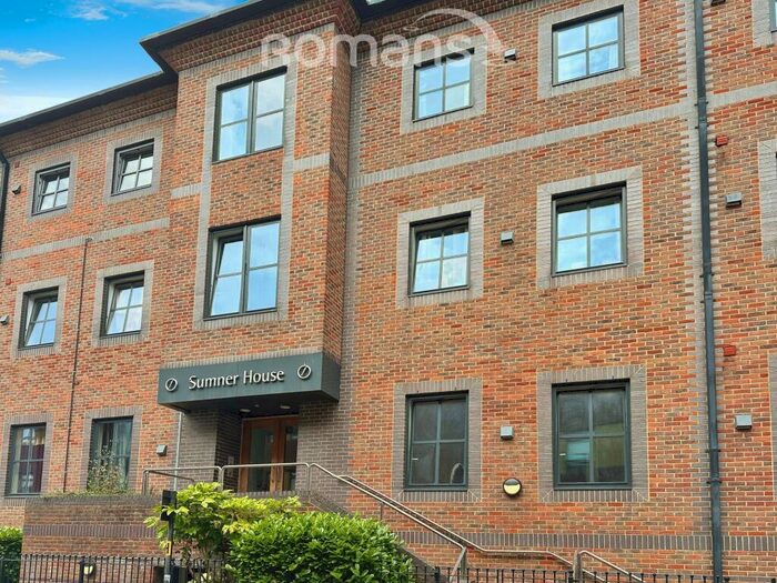 2 Bedroom Apartment To Rent In Sumner House, High Wycombe, HP11