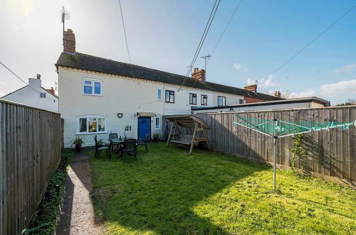 3 Bedroom End Of Terrace House For Sale In Middle Street, Eastington, Stonehouse, Gloucestershire, GL10
