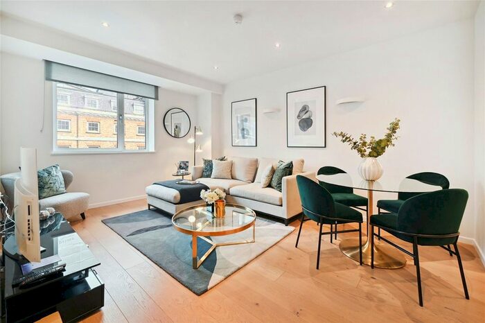 2 Bedroom Flat To Rent In Baker Street, Marylebone, London, W1U
