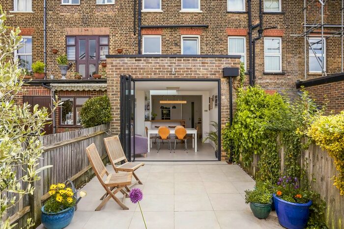 4 Bedroom Terraced House To Rent In St. Marys Road, Reigate, RH2