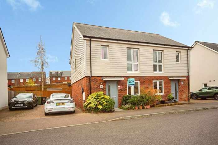 2 Bedroom Semi Detached House For Sale In Golding Road, Tunbridge Wells, TN2