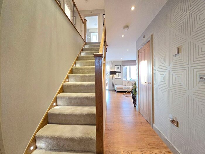 4 Bedroom Detached House For Sale In Mill Rise, Worsbrough, Barnsley, S70