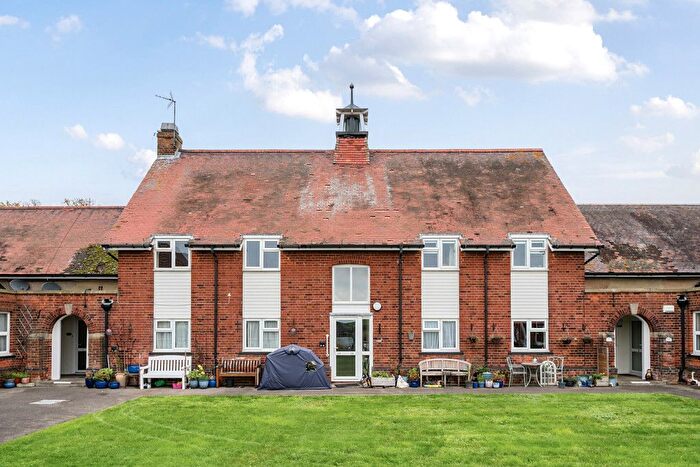 1 Bedroom Flat For Sale In Gorringe Avenue, South Darenth, Dartford, DA4