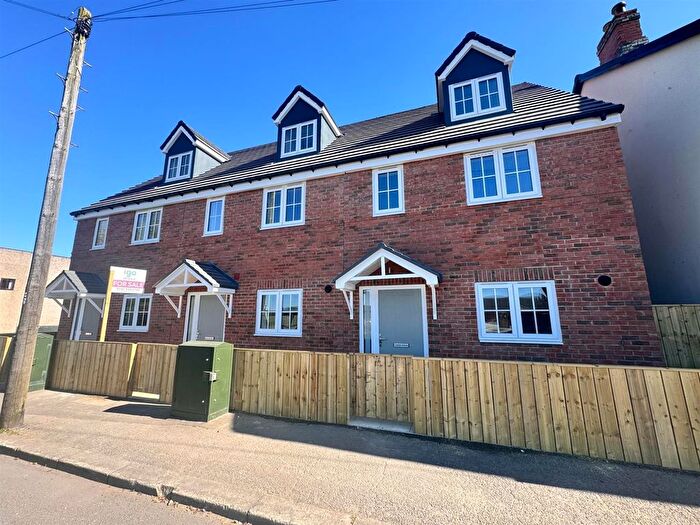 3 Bedroom Terraced House For Sale In Front Street, Station Town, Wingate, TS28