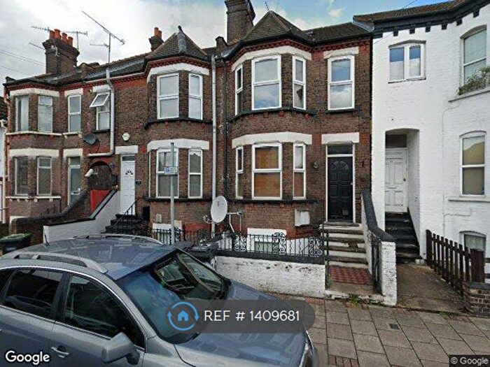 2 Bedroom Flat To Rent In Park Ct, Luton, LU2
