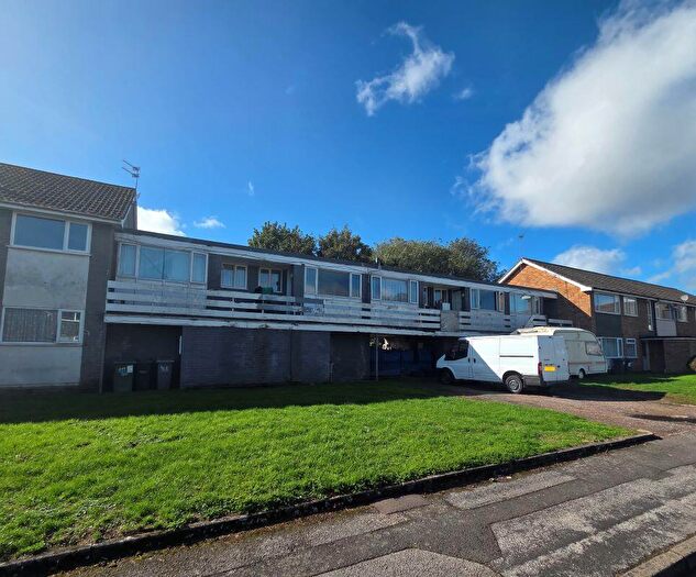 1 Bedroom Flat For Sale In Tudor Court, Tipton, West Midlands, DY4