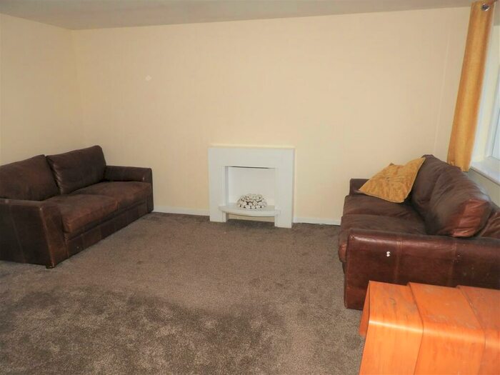 2 Bedroom Flat To Rent In Rosemary Court, Penwortham, PR1