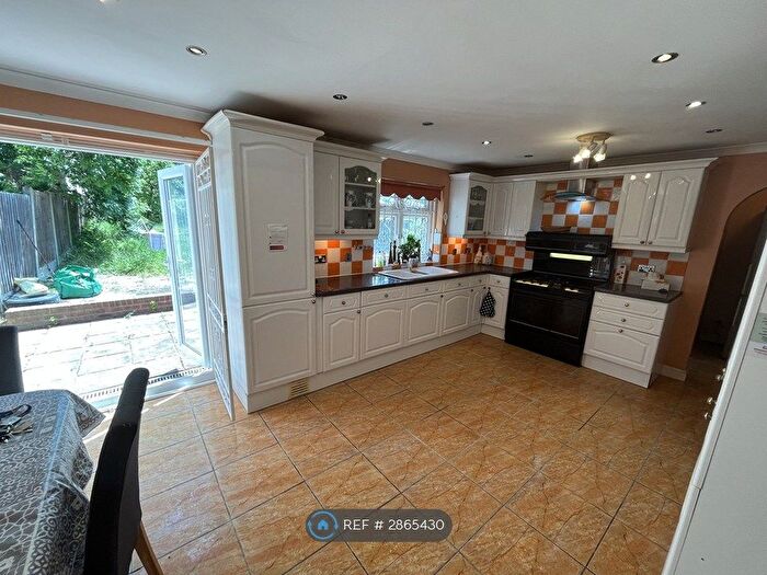 4 Bedroom Semi-Detached House To Rent In Cheriton Avenue, Ilford, IG5