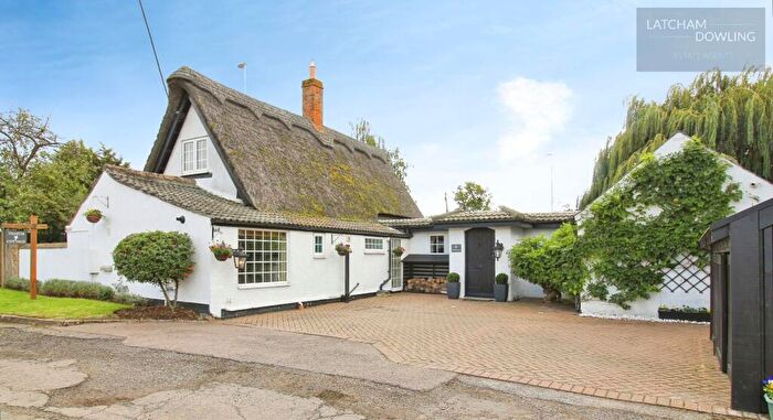 3 Bedroom Detached House For Sale In Nagshead Lane, Wyboston, MK44