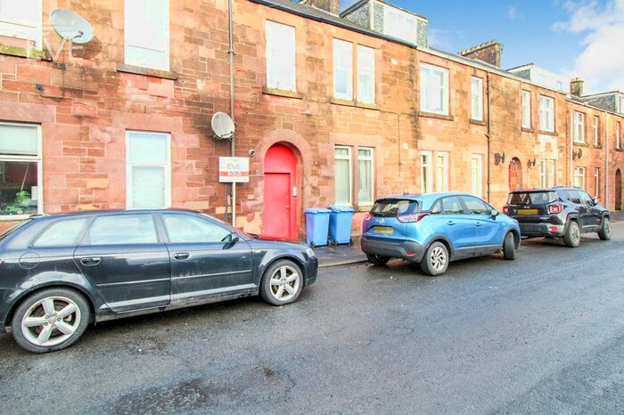 1 Bedroom Flat To Rent In King Edward Street, Alexandria, G83