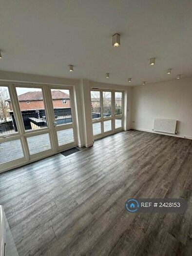 1 Bedroom Flat To Rent In Qube Court, London, SE12