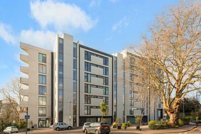 2 Bedroom Flat To Rent In Edmunds House, London, W4