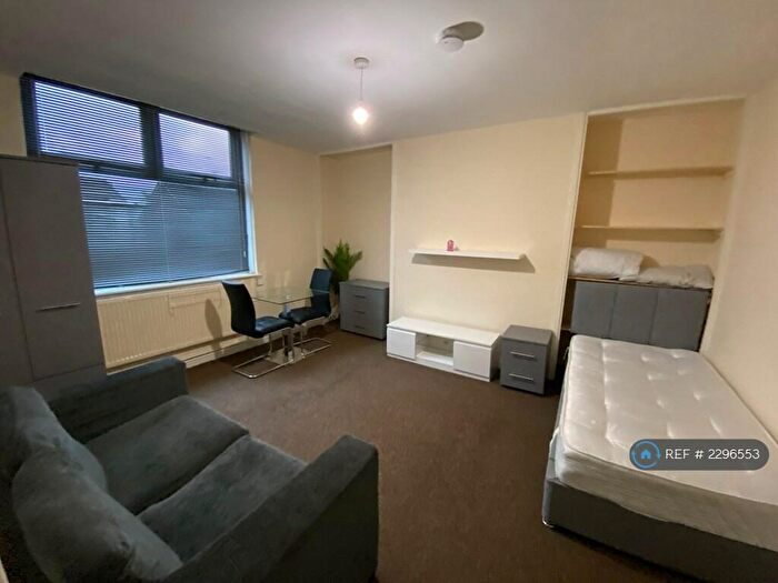 Studio To Rent In Osborne Road, Tuebrook, Liverpool, L13