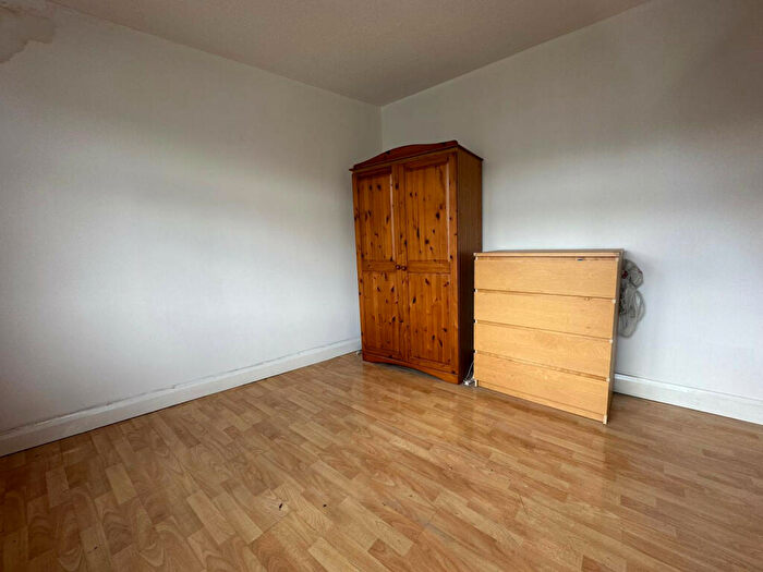 6 Bedroom Terraced House To Rent In Canning Town, London, E13