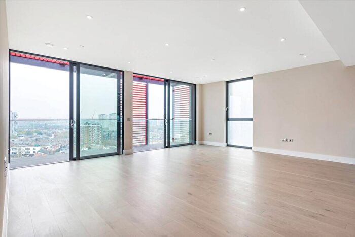 2 Bedroom Flat To Rent In Gwynne Road, Battersea, London, SW11